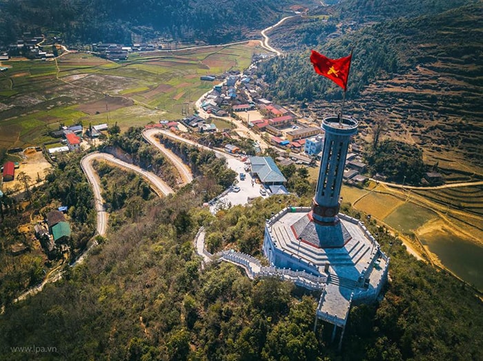 lung cu flag tower dong van ha giang panorama